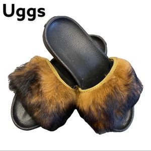 NEW-Ugg Furry Black Slip On’s-Sz-6